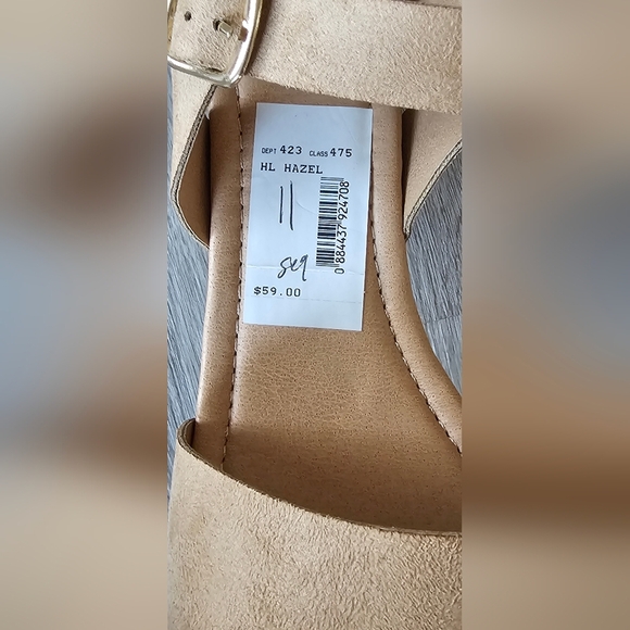 Size 11 Hippie Laundry Tan Wedge Sandals - Picture 7 of 8